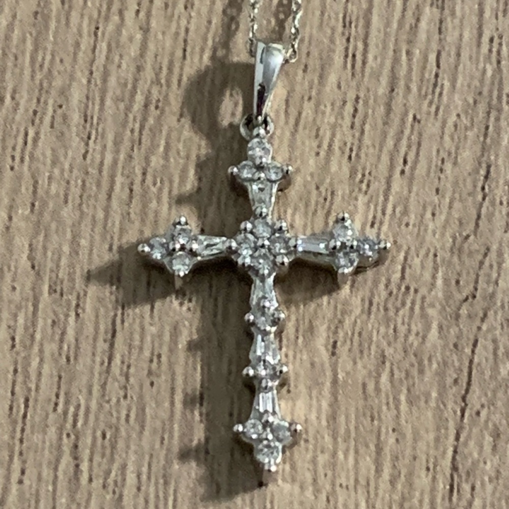 🍁Zales 10K Miracle Cross and Necklace